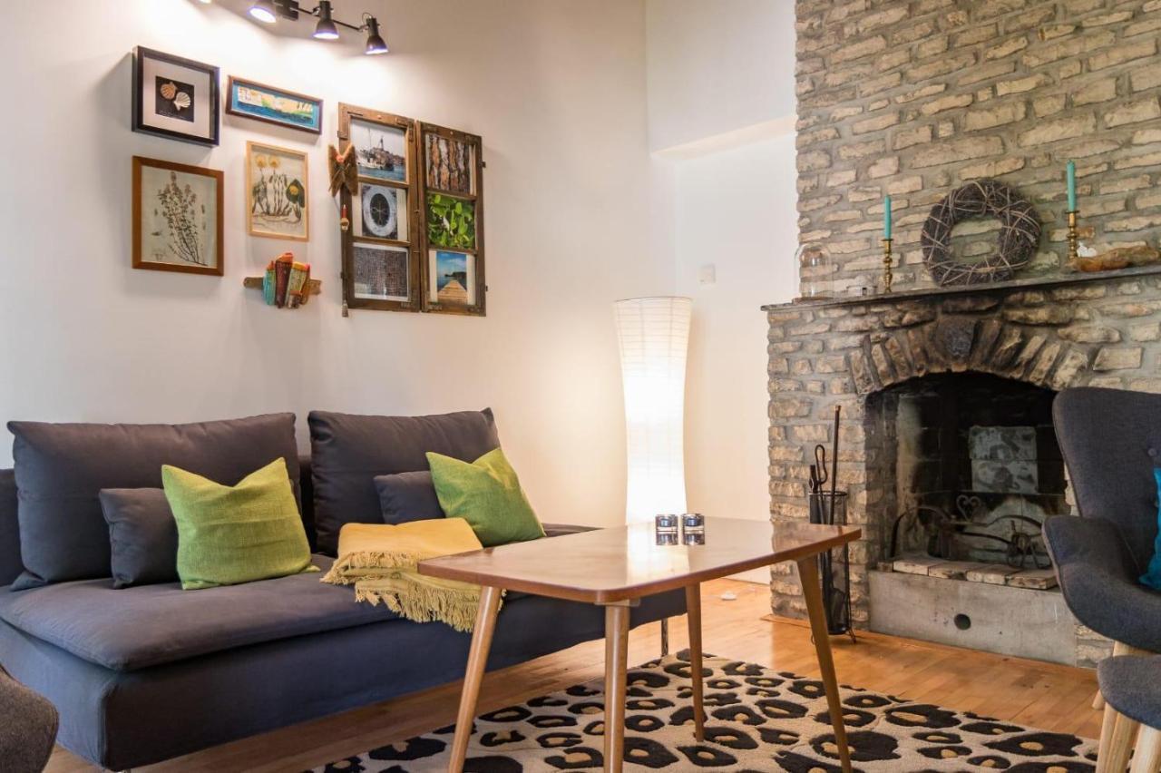 Beautiful With Five Bicycles Included Apartment *