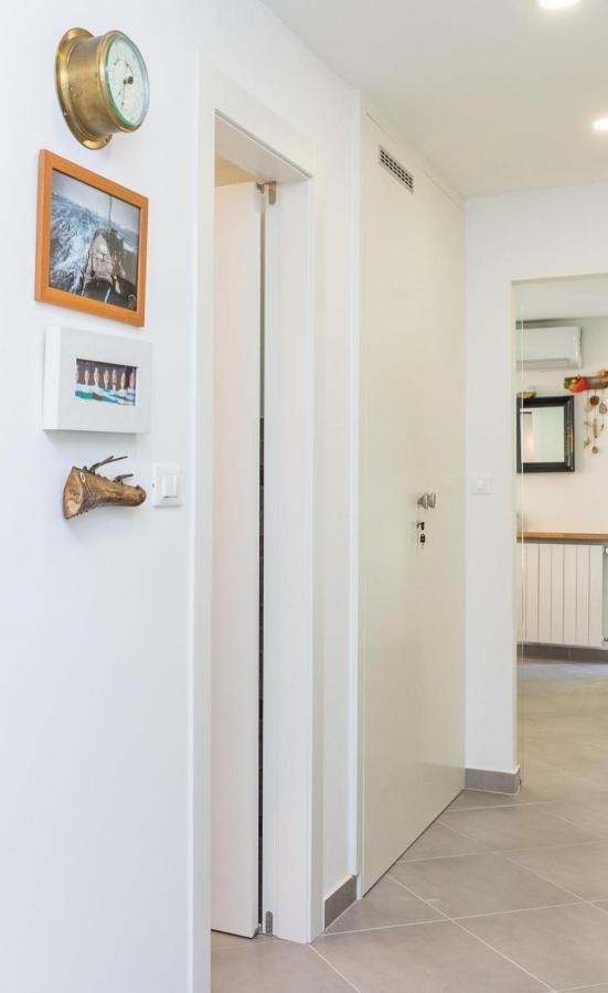 Beautiful With Five Bicycles Included Apartment