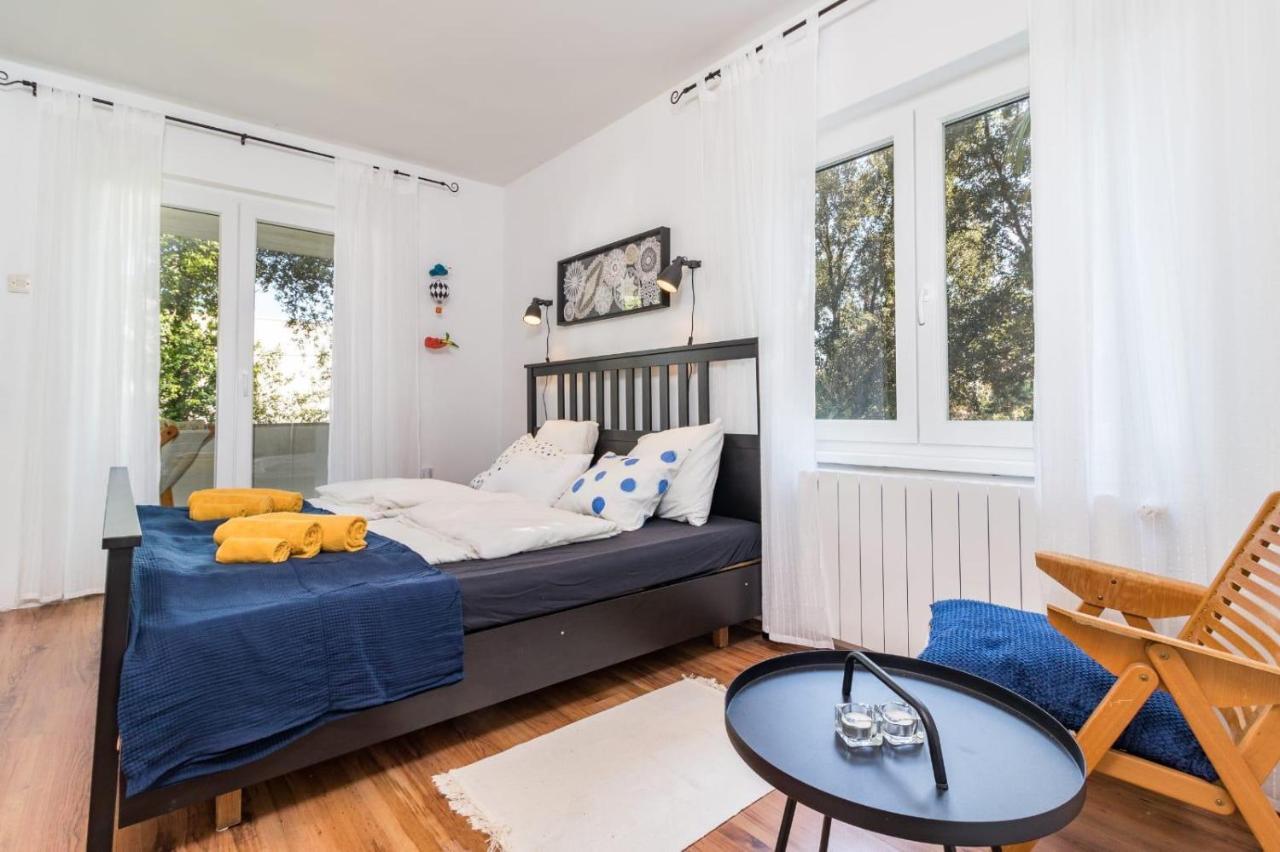 Beautiful With Five Bicycles Included Apartment Rovinj